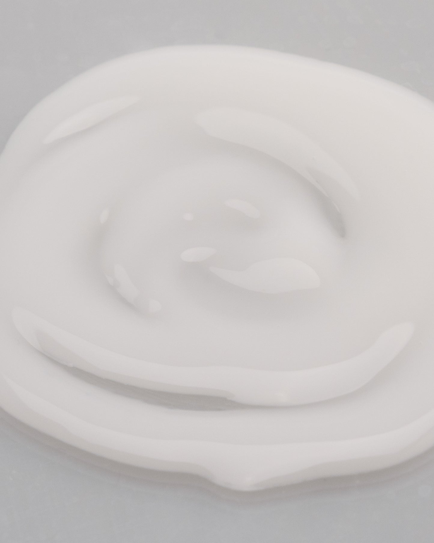 DF18+ Skingenius Serum in cream