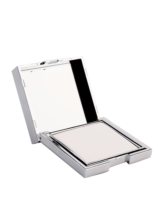 The Halo, the iconic DF18+ gel setting powder. Primer, setter and skin perfector in one single product.