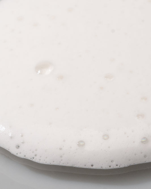 Foam texure of The Softening, the DF18+ purifying facial cleanser.