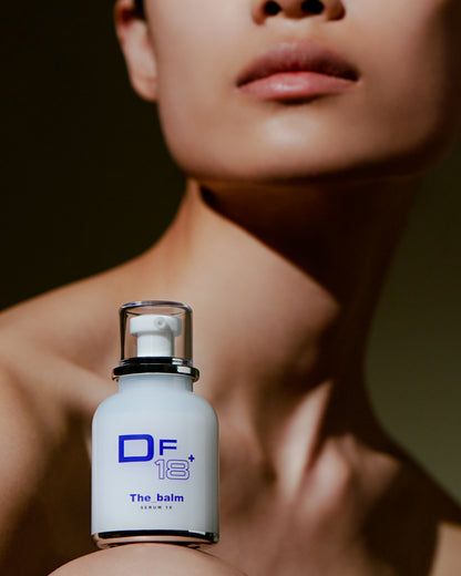 Immagine di The Balm, il siero viso rimpolpante di DF18+ a effetto lifting immediato.